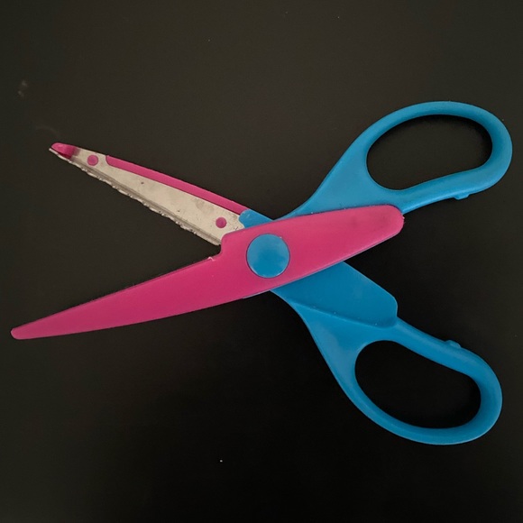 Design scissors - Picture 1 of 2